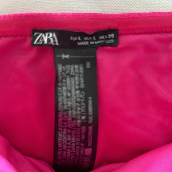 New without tag beautiful fushia one piece swimsuit - Picture 8 of 9